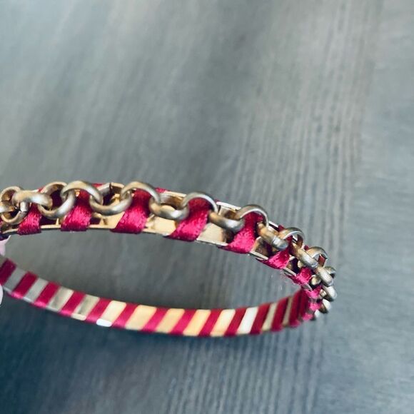 Maroon Ribbon Gold Chain Bangle Bracelet - Picture 3 of 3